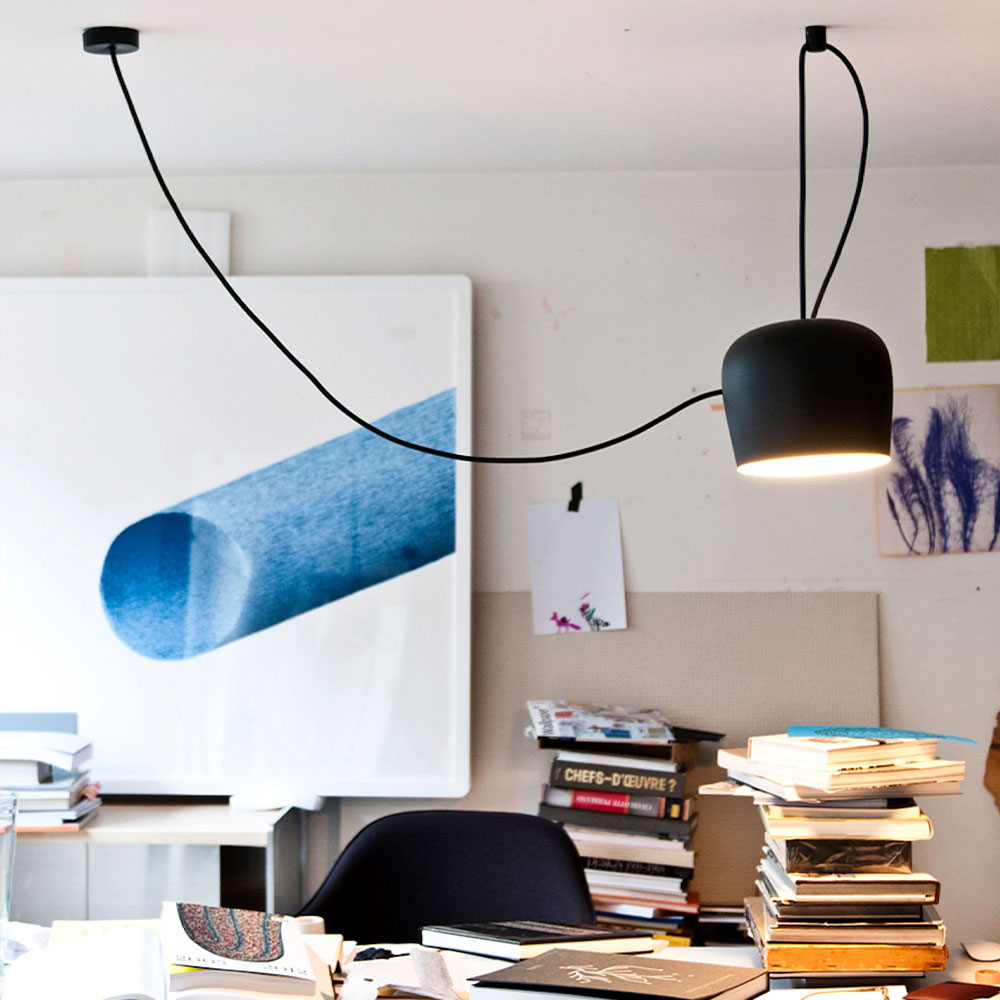 FLOS Aim LED Pendelleuchte bei lampenonline.de. Die FLOS Aim-Pendelleuchte l&auml;sst sich durch ein spezifisches Zertifikat eindeutig als Original identifizieren, die jeder Kunde mit der Versendung der Aim Leuchte von uns mitgeschickt bekommt.