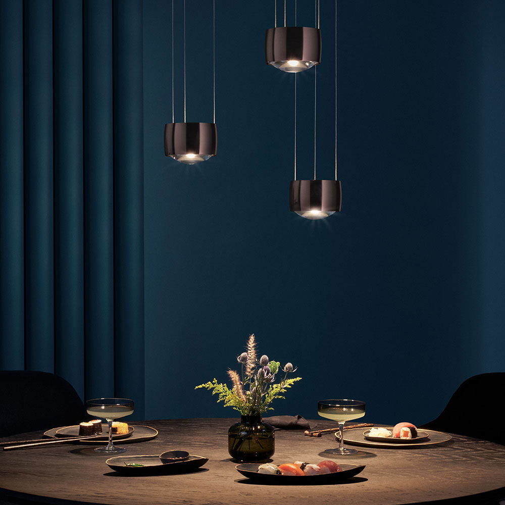 occhio sento sospeso bei lampenonline.de - Mit einer klaren Linienf&uuml;hrung, tollen Features und sp&uuml;rbarer Qualit&auml;t schmiegen sich die Sento sospeso Pendelleuchten in die Herzen von Leuchtenliebhabern. 